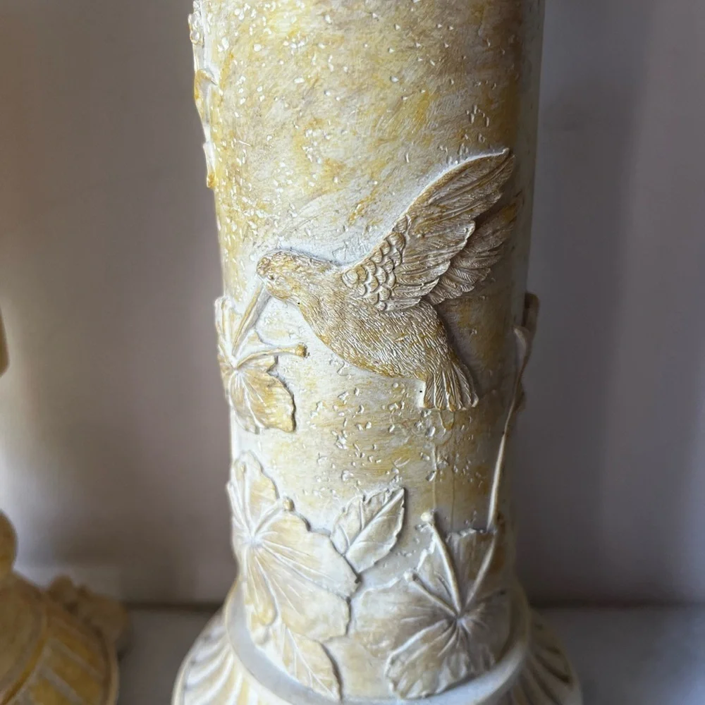 Elegant Decorative Set of 2 candle holders with birds